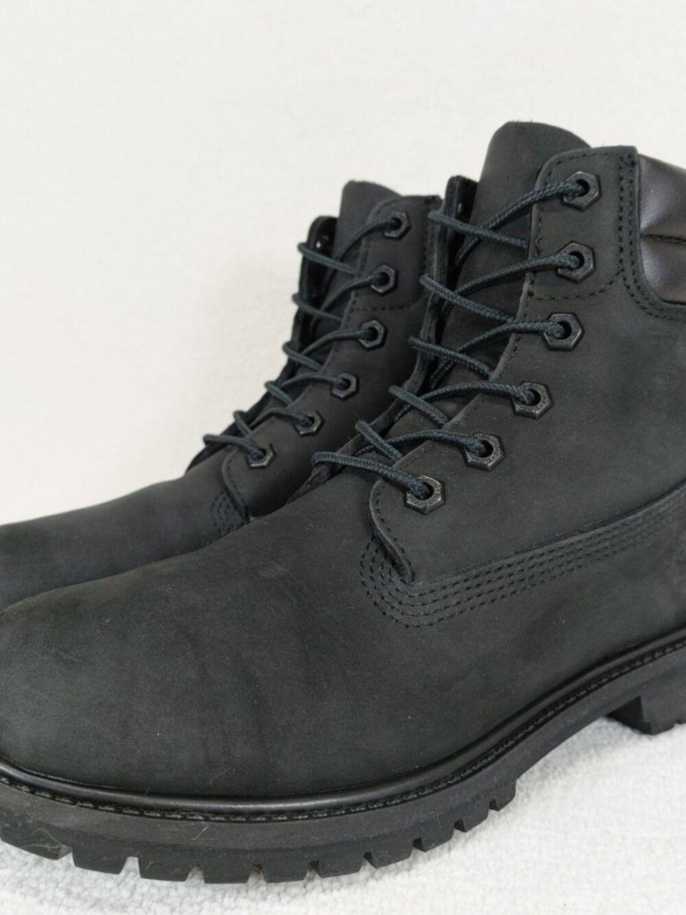 Timberland Waterville 6” Boots Women’s 7.5, Waterproof Black Nubuck Leather